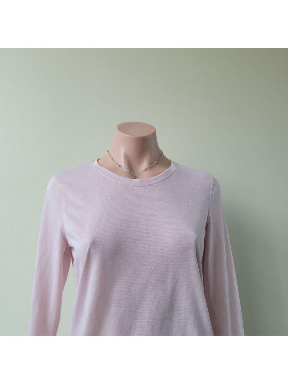 Under Armour Pastel Light Pink Open Back Athletic Long Sleeve (S) - Picture 3 of 8